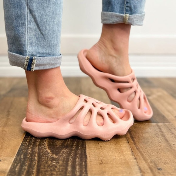 H2K Fiona Slip On Sandal size 11 - Picture 3 of 9